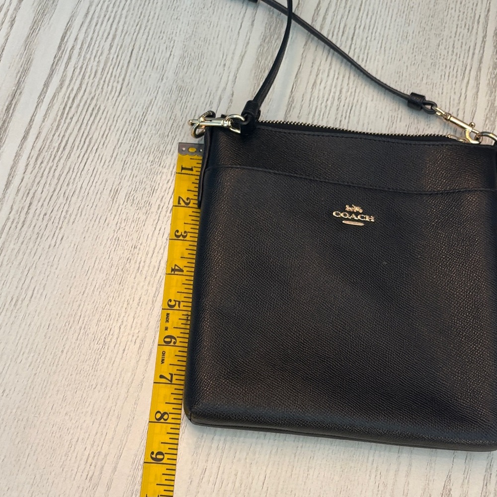 Coach Black Leather Shoulder Bag with Gold Details - Picture 5 of 5